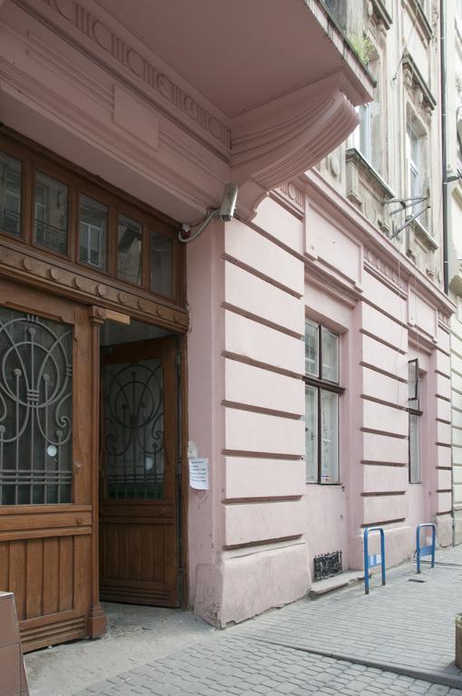 Shelter Appartement Lviv Buitenkant foto